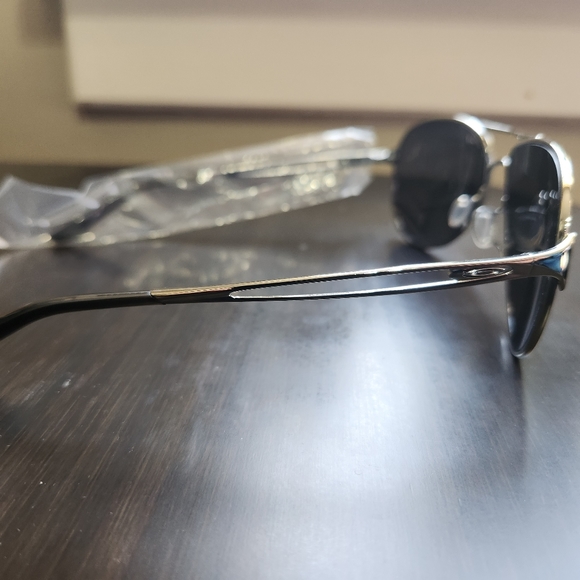 Oakley Caveat Women's Sunglasses - Picture 2 of 7